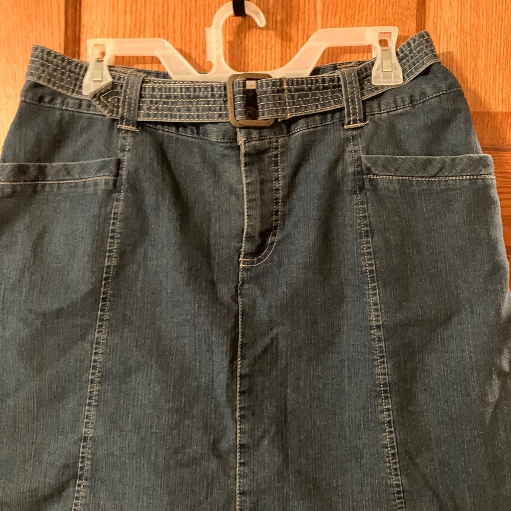 Women’s  denim skort with belt